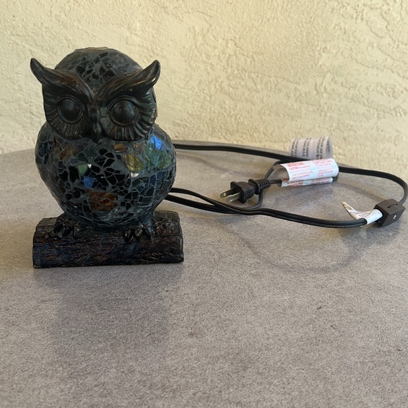 Amber Light Up Owl 🦉 Night Lite Glow a Pretty Amber Color - Picture 1 of 10